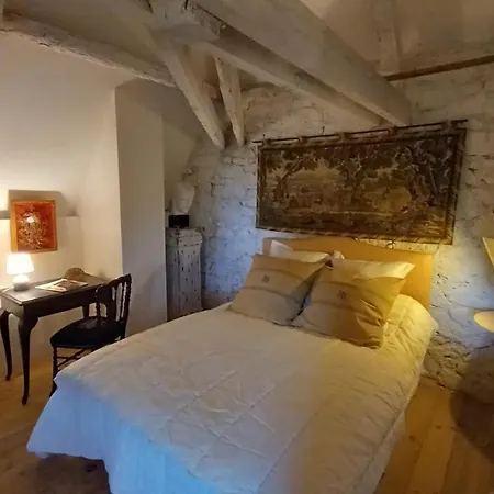 לינה וארוחת בוקר Chateau De 3*