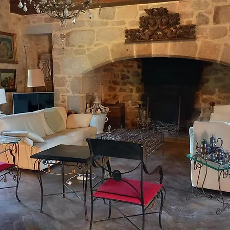 Chateau De לינה וארוחת בוקר 3*