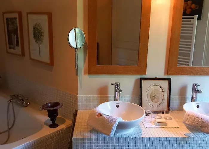 Chateau De Bed and breakfast 3*