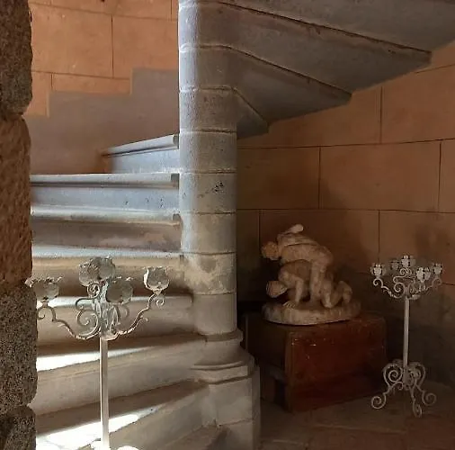 Chateau De Bed and breakfast 3*