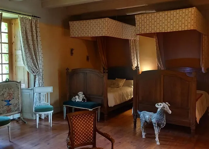 Chateau De Bed and breakfast