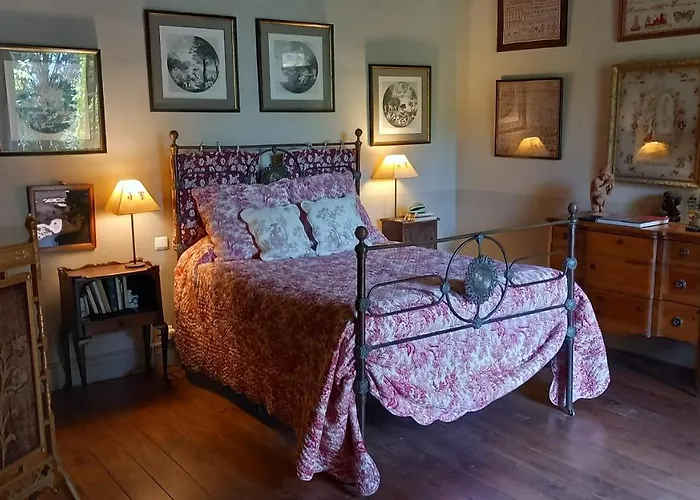 Chateau De Bed and breakfast