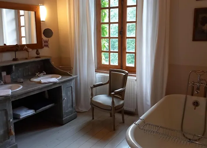 Bed and breakfast Chateau De 3*