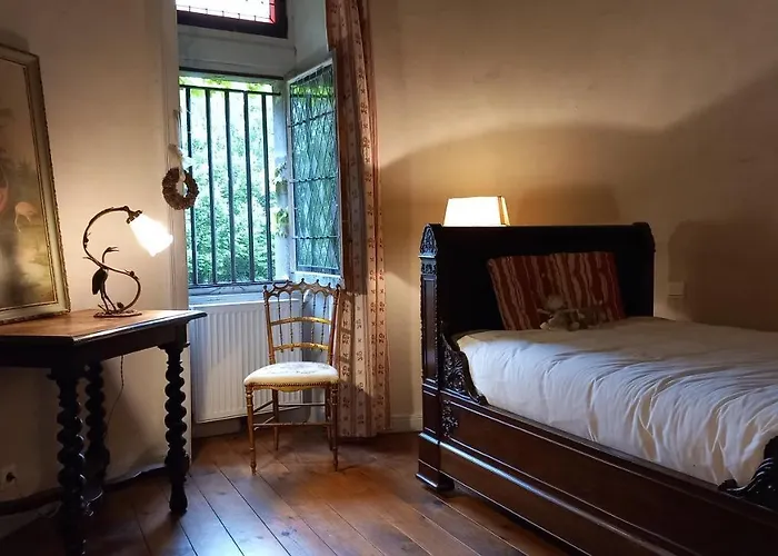 Chateau De 3* Bessonnies